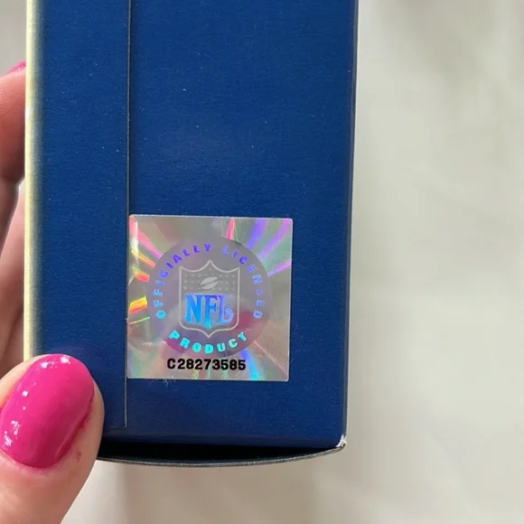 Hallmark Keepsake Ornament Collector’s Series Kurt Warner Football Legends - Picture 6 of 7